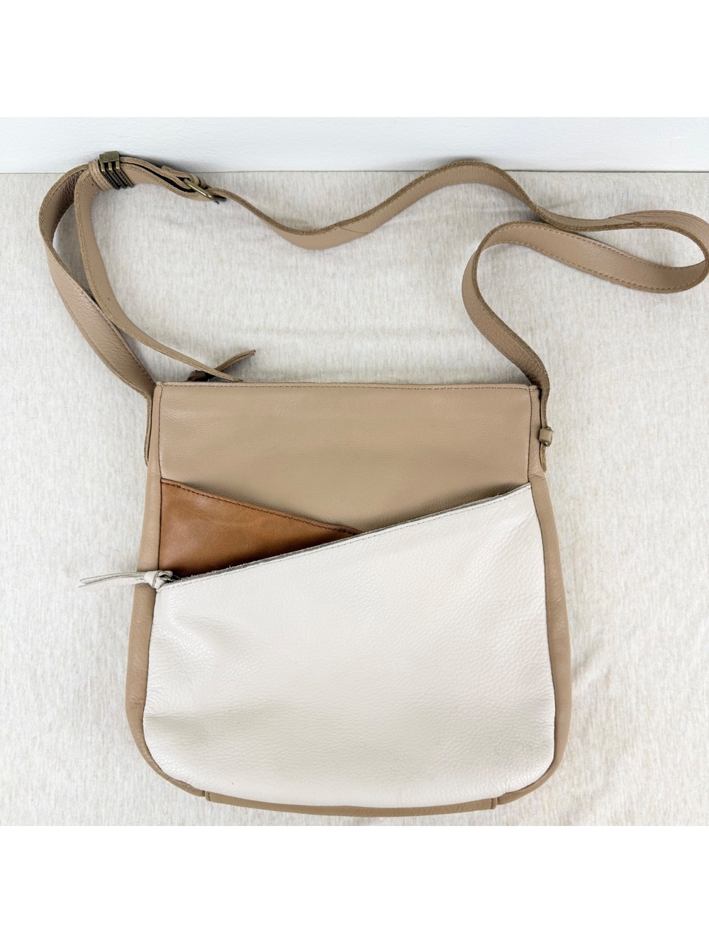 The Sak Collective Gretchen IO 9334 Leather Crossbody Bag Colorblock
